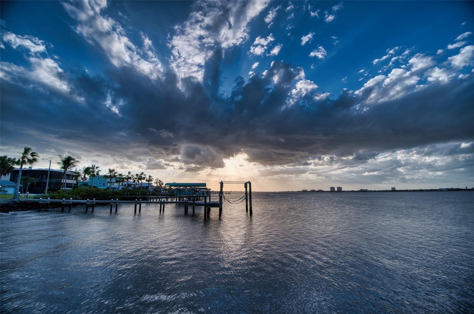 Image 2 of 14 For 210 21st Street Ne