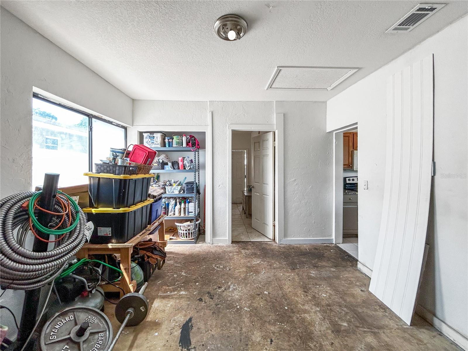 Listing photo id 10 for 1234 17th Street N