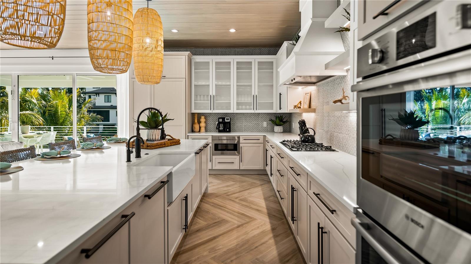 Image 18 of 82 For 6536 Peacock Road