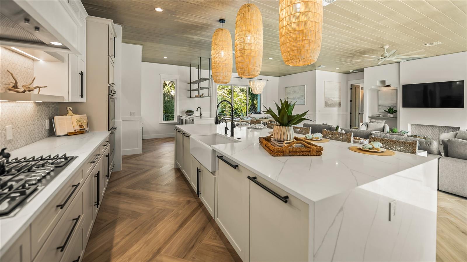 Image 19 of 82 For 6536 Peacock Road