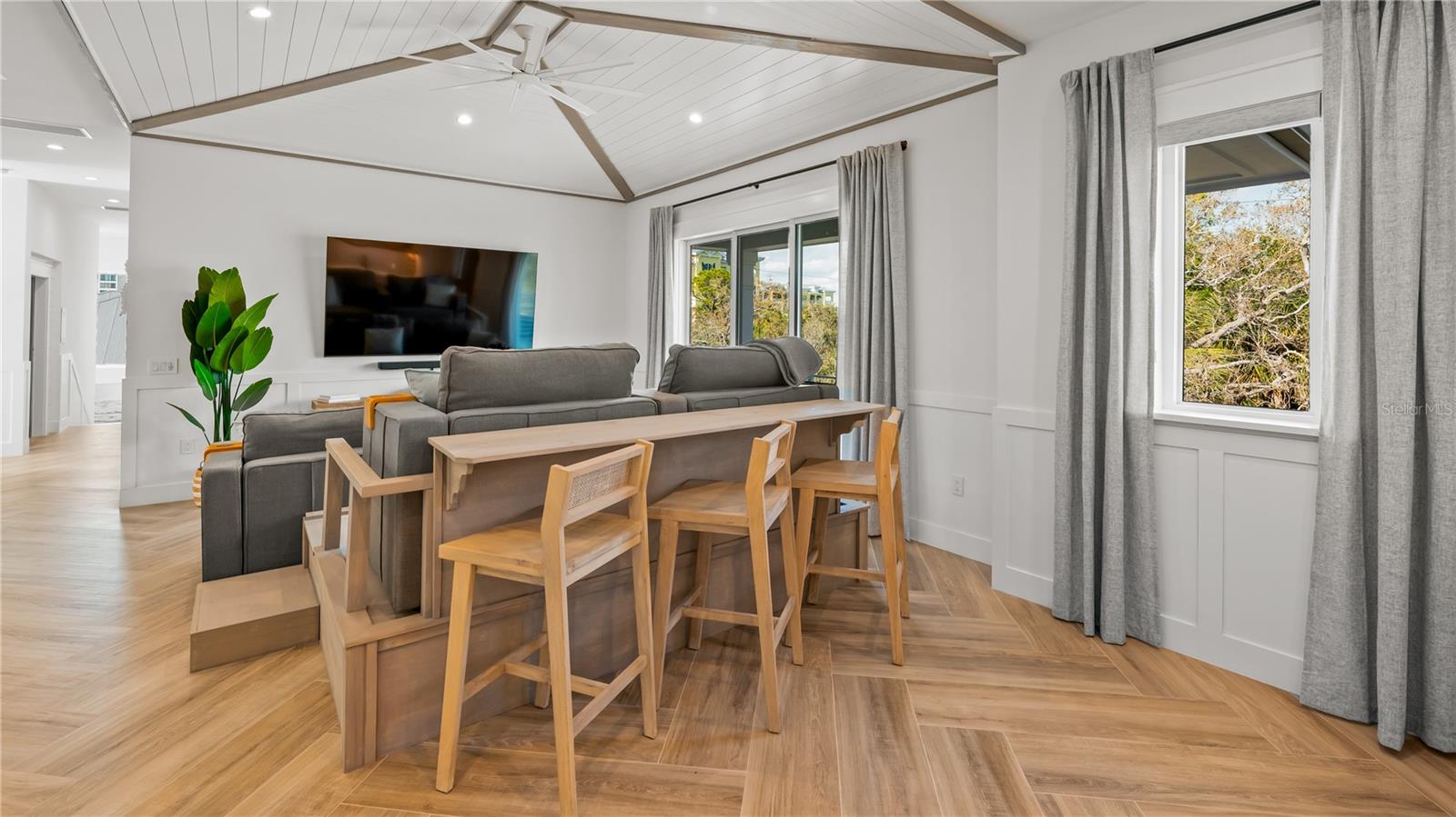 Image 23 of 82 For 6536 Peacock Road