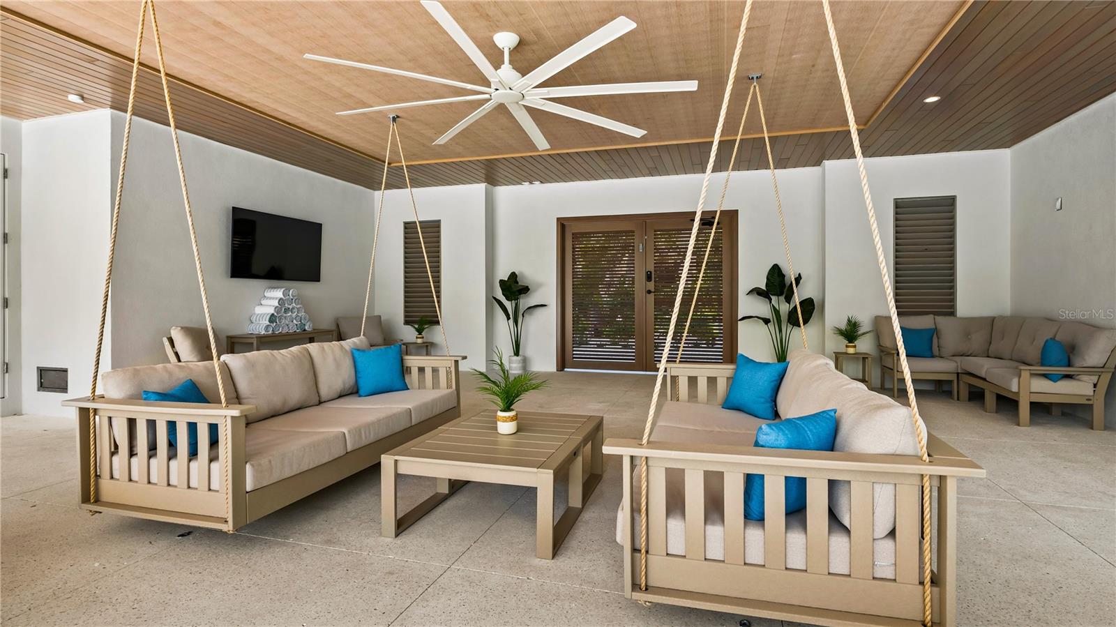 Image 33 of 82 For 6536 Peacock Road