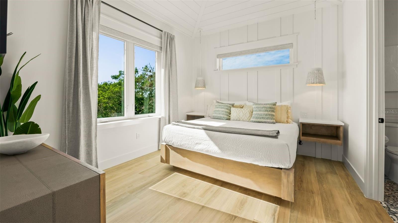 Image 44 of 82 For 6536 Peacock Road