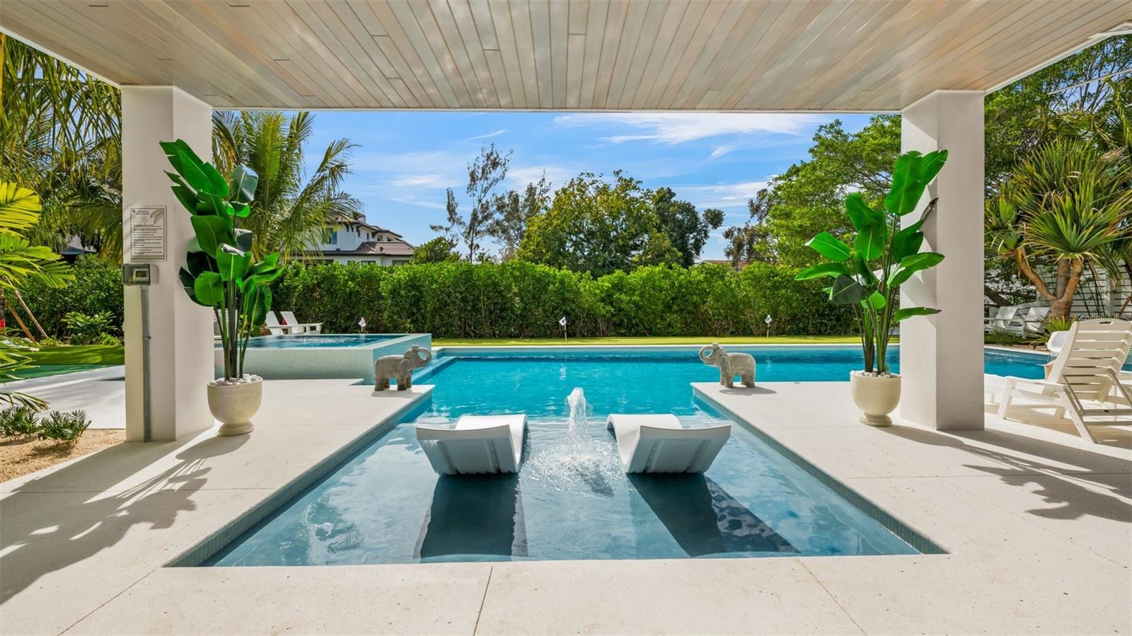 Image 5 of 82 For 6536 Peacock Road