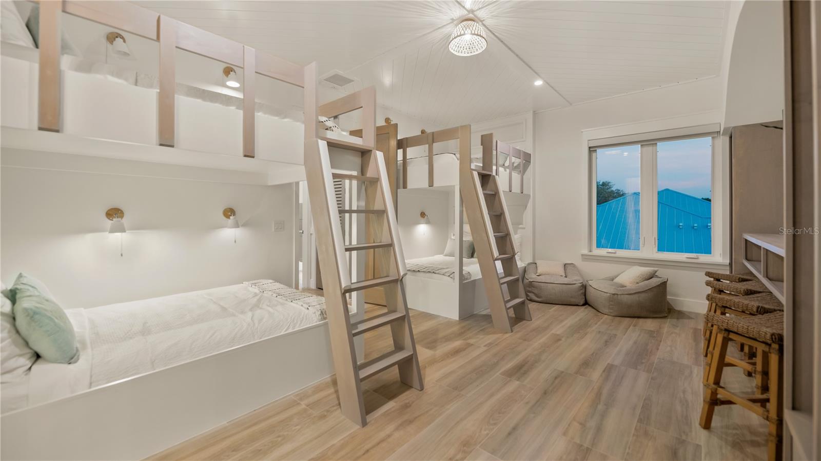 Image 50 of 82 For 6536 Peacock Road