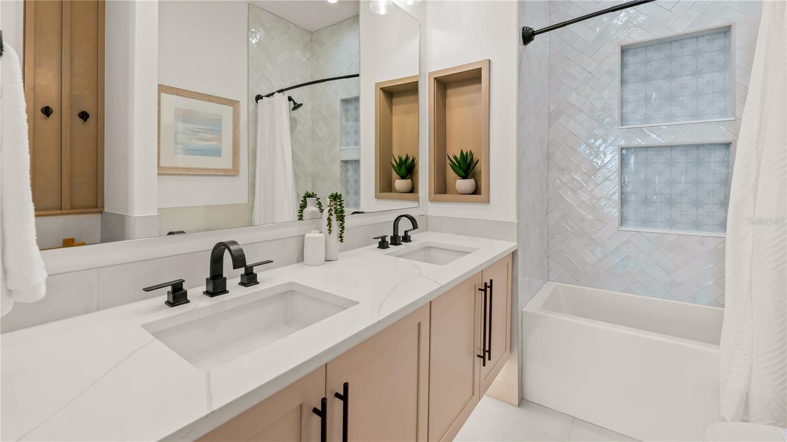 Image 61 of 82 For 6536 Peacock Road