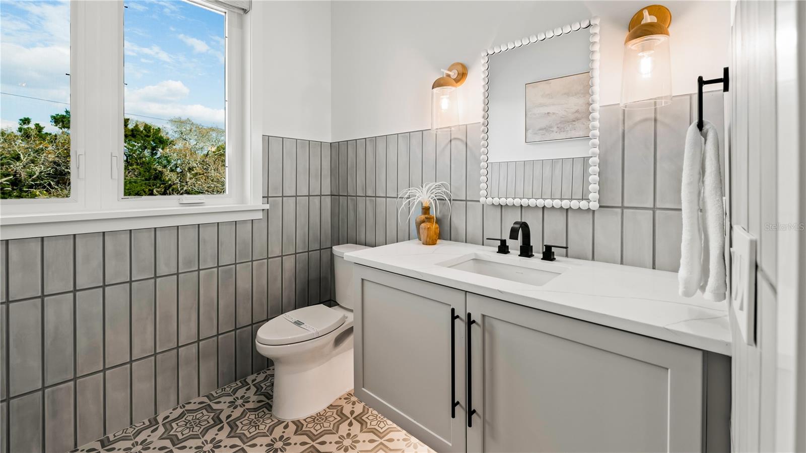 Image 65 of 82 For 6536 Peacock Road