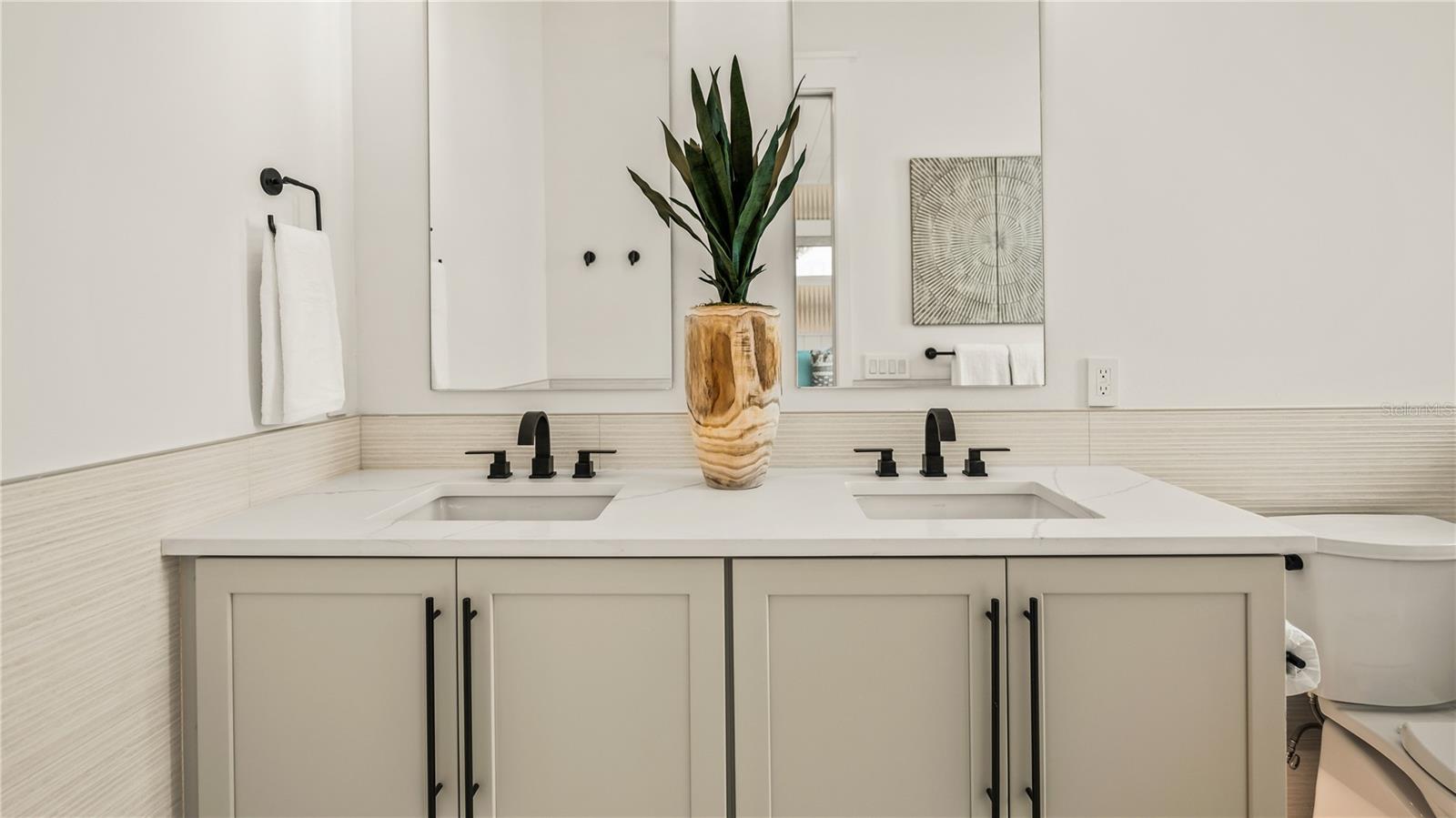 Image 66 of 82 For 6536 Peacock Road