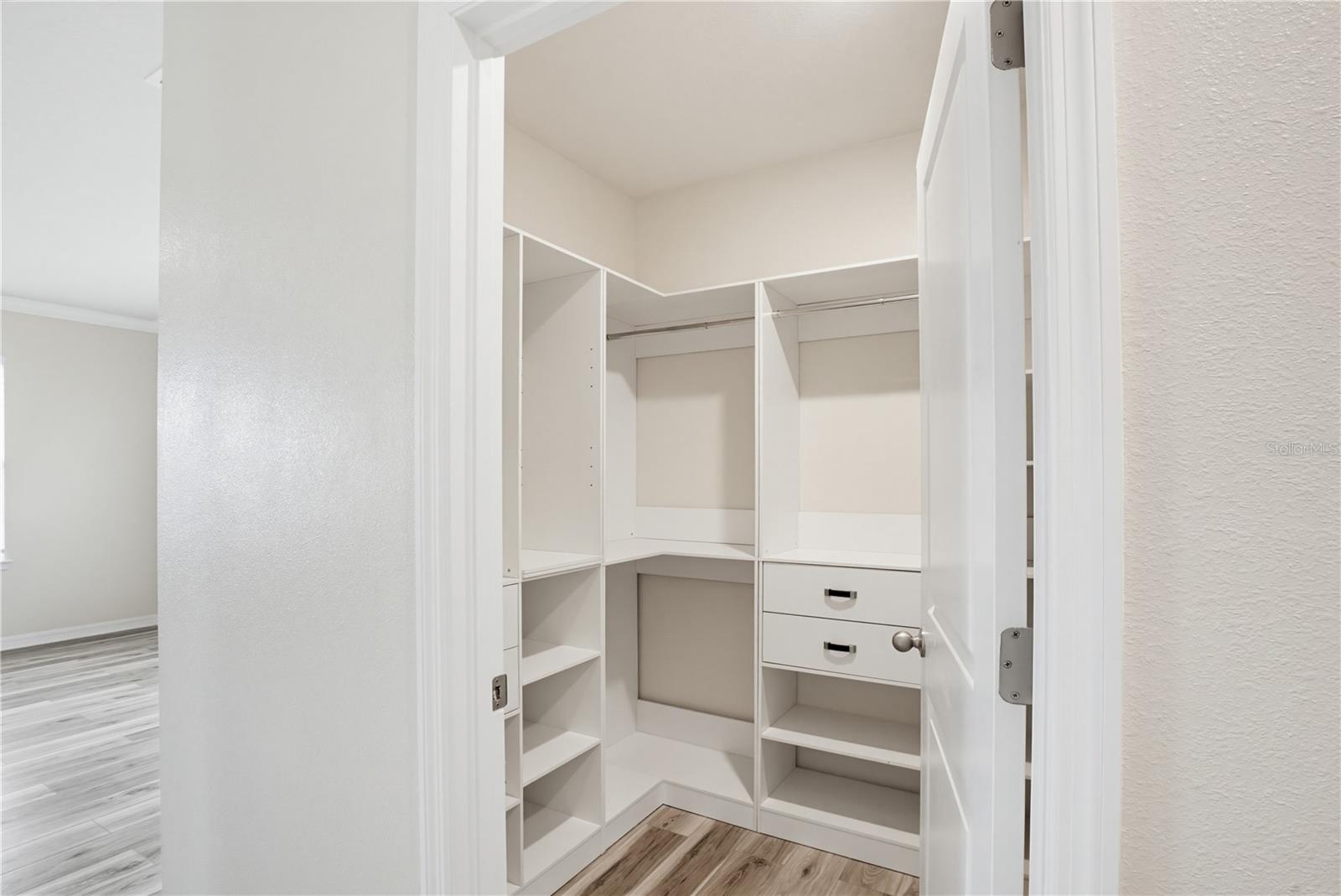 Image 26 of 46 For 813 161st Street E