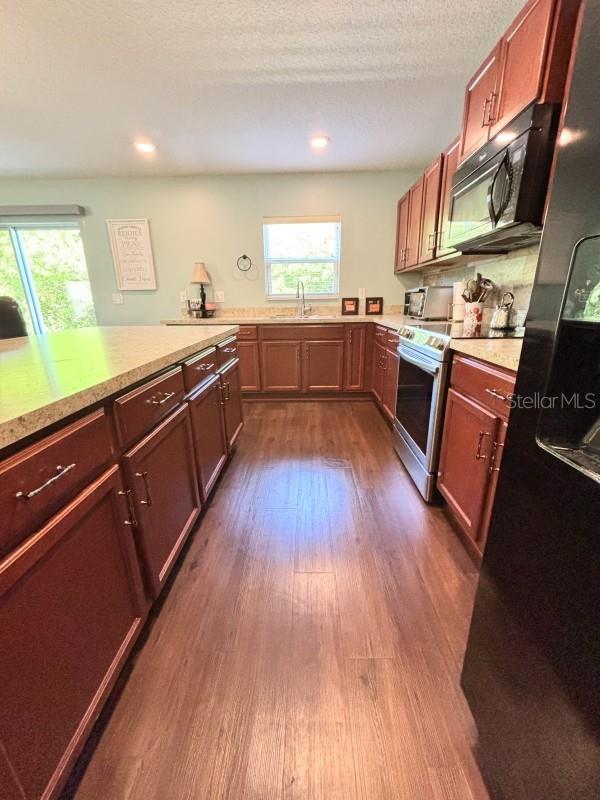 Listing photo id 8 for 11521 Southern Creek Drive