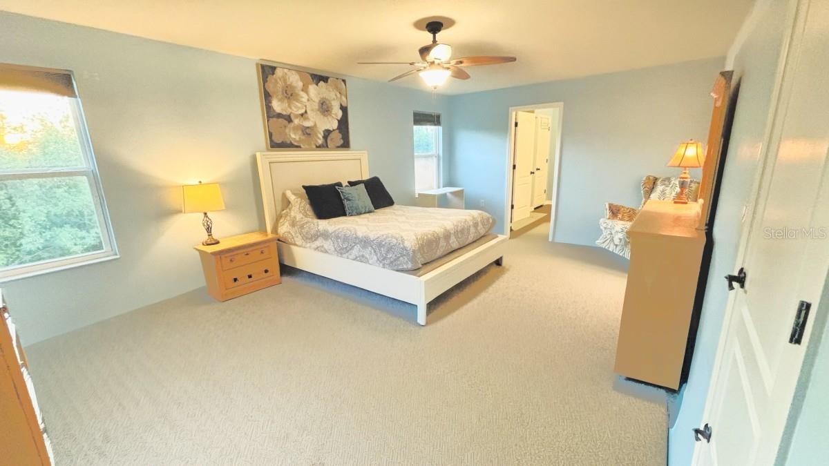 Listing photo id 9 for 11521 Southern Creek Drive