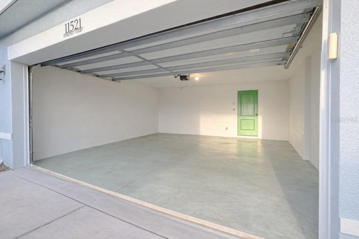 Listing photo id 18 for 11521 Southern Creek Drive