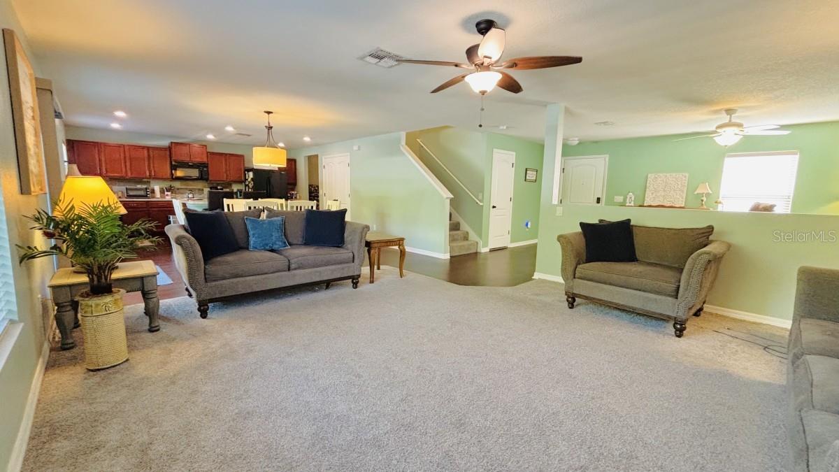 Listing photo id 1 for 11521 Southern Creek Drive