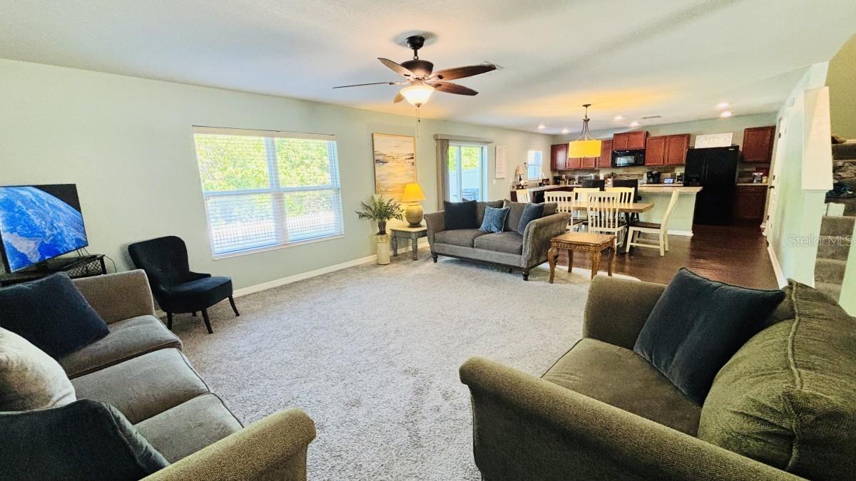 Listing photo id 3 for 11521 Southern Creek Drive