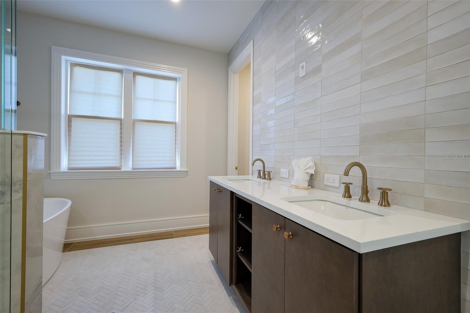 Image 55 of 74 For 119 Mckinley Drive