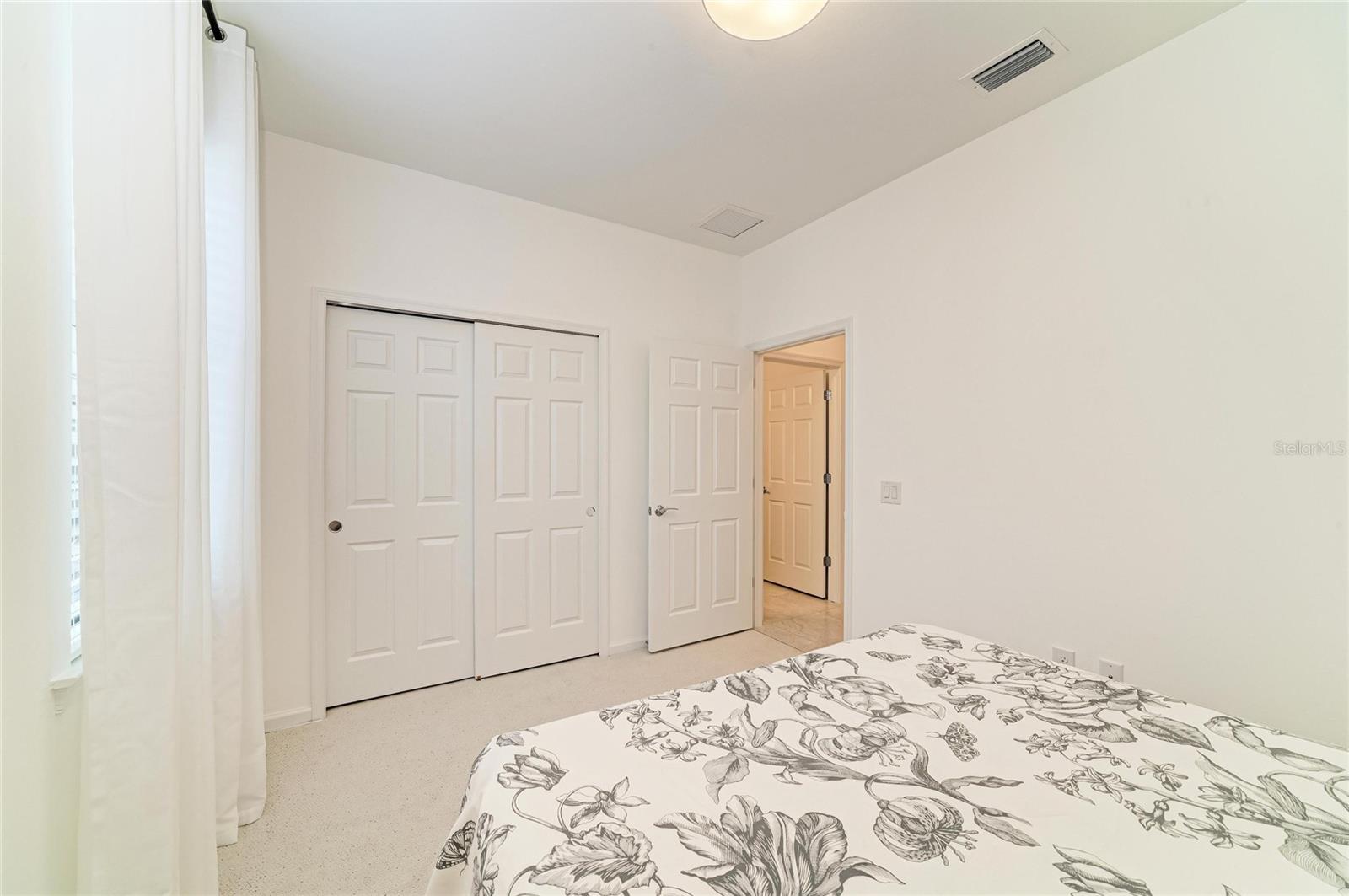 Image 25 of 49 For 6735 Haverhill Court