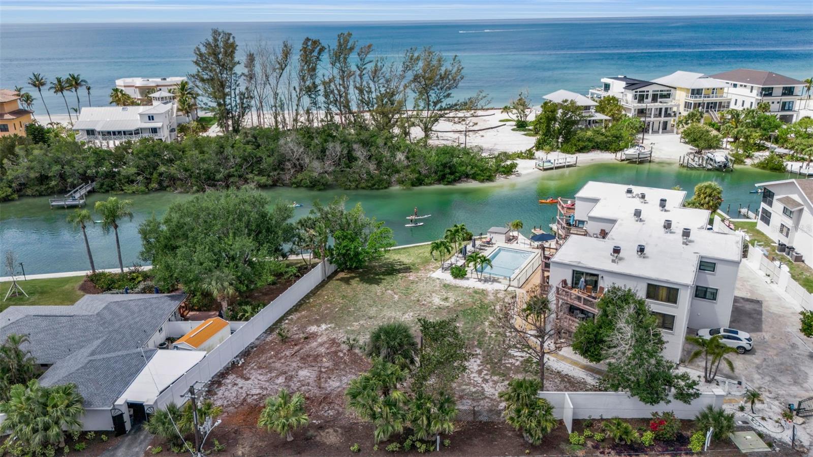 Image 16 of 23 For 9244 Midnight Pass Road