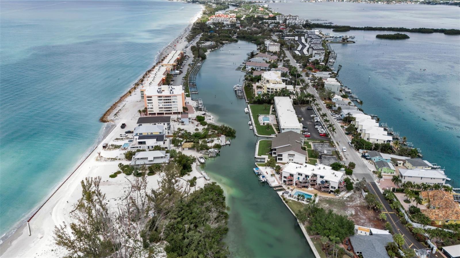 Image 22 of 23 For 9244 Midnight Pass Road