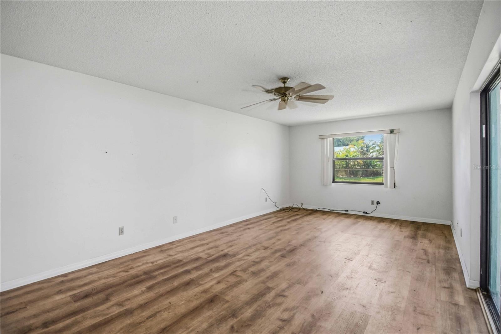 Image 11 of 28 For 2715 27th Avenue Drive W