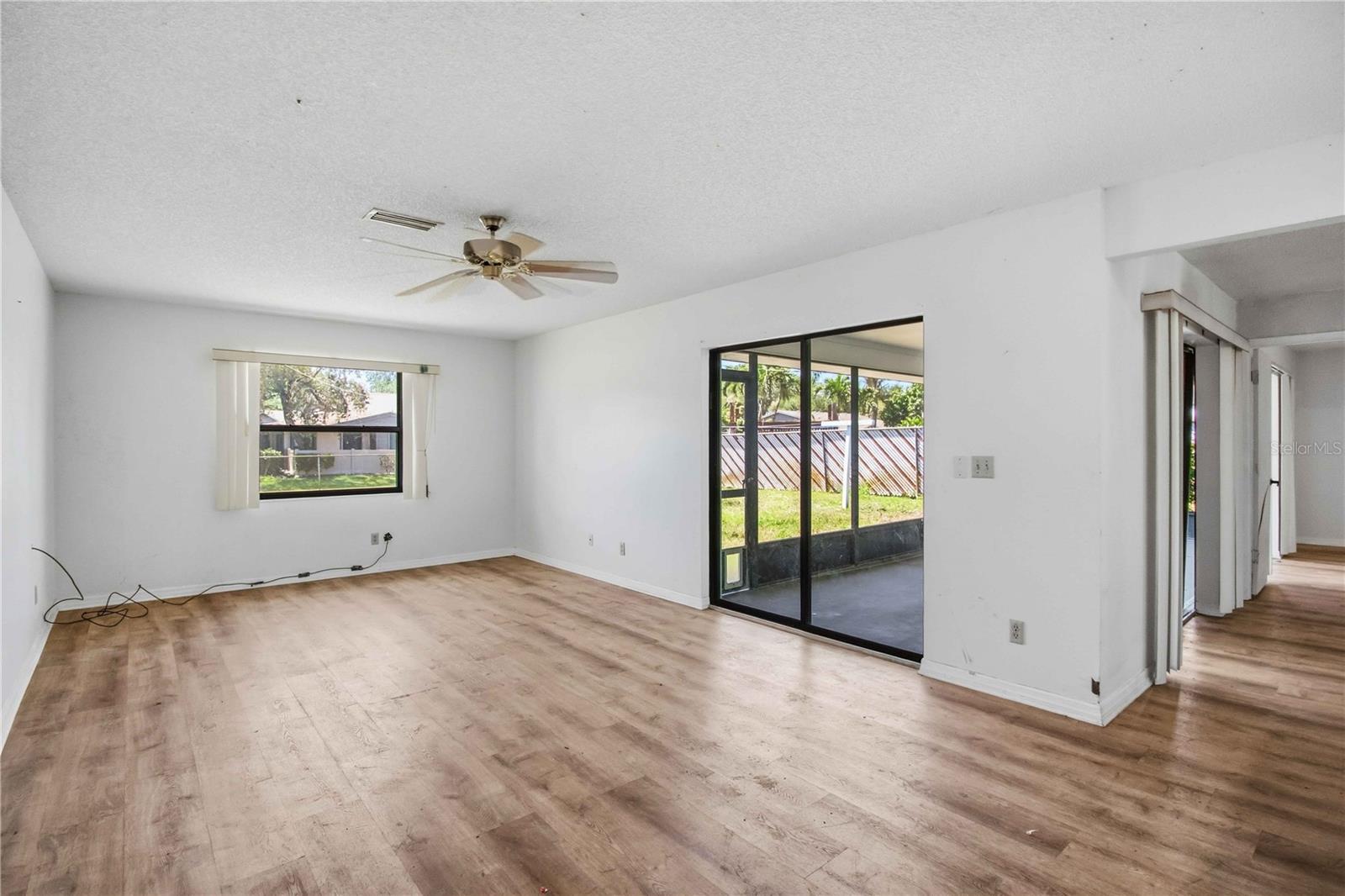 Image 12 of 28 For 2715 27th Avenue Drive W