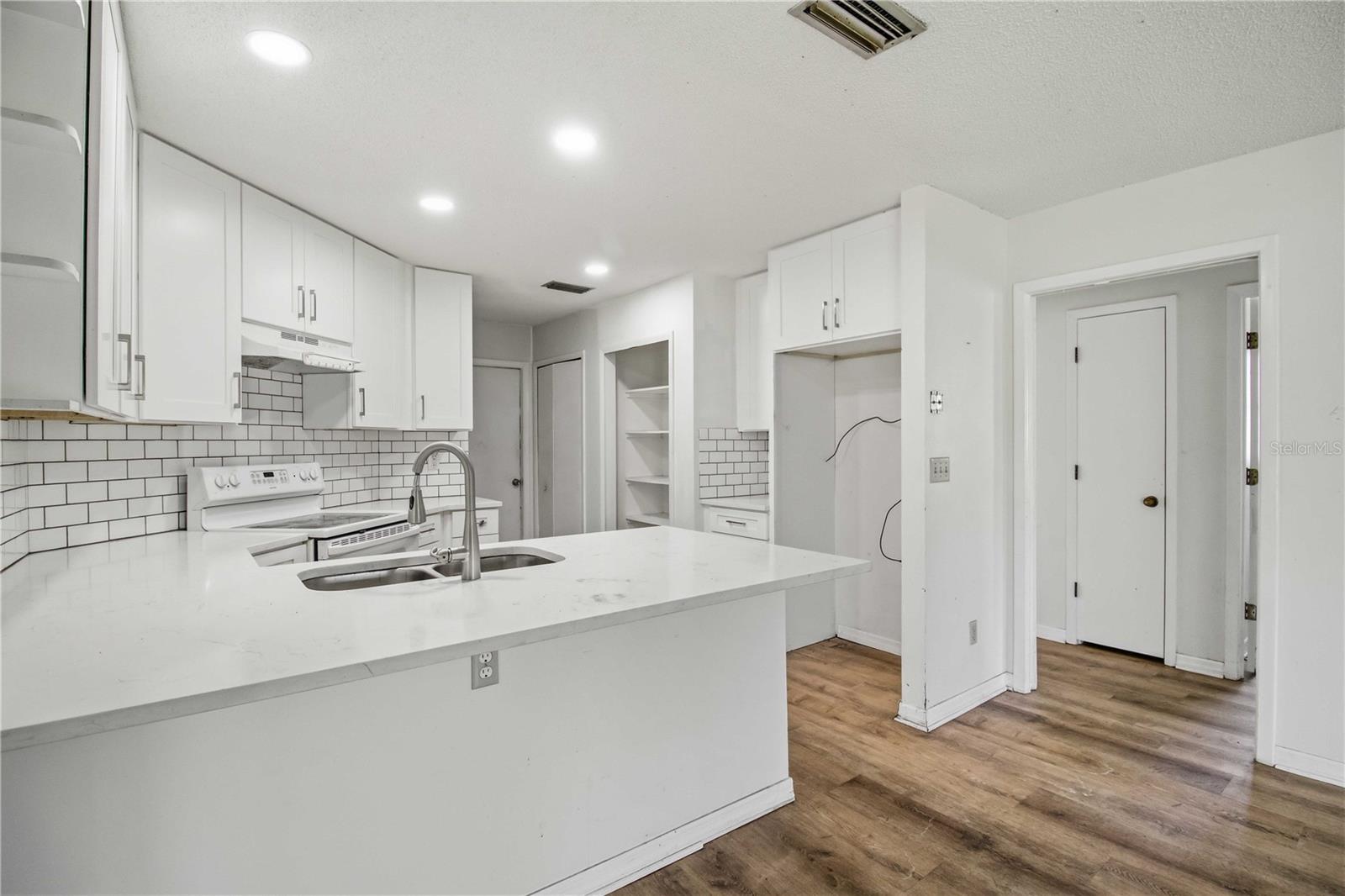 Image 15 of 28 For 2715 27th Avenue Drive W