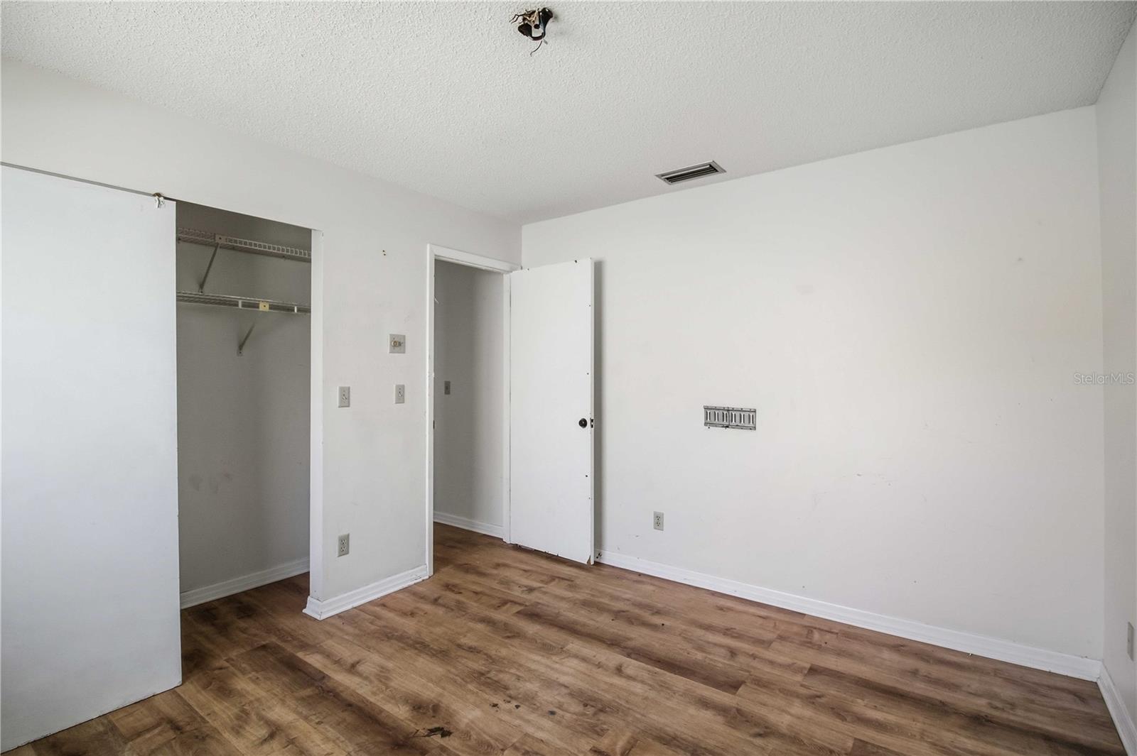 Image 19 of 28 For 2715 27th Avenue Drive W