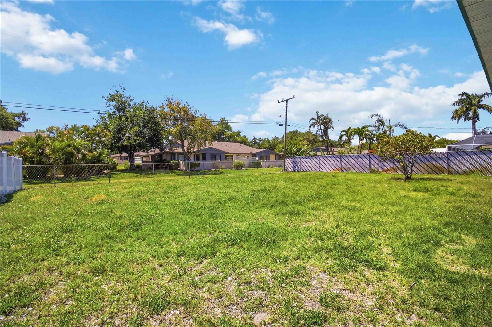 Image 28 of 28 For 2715 27th Avenue Drive W