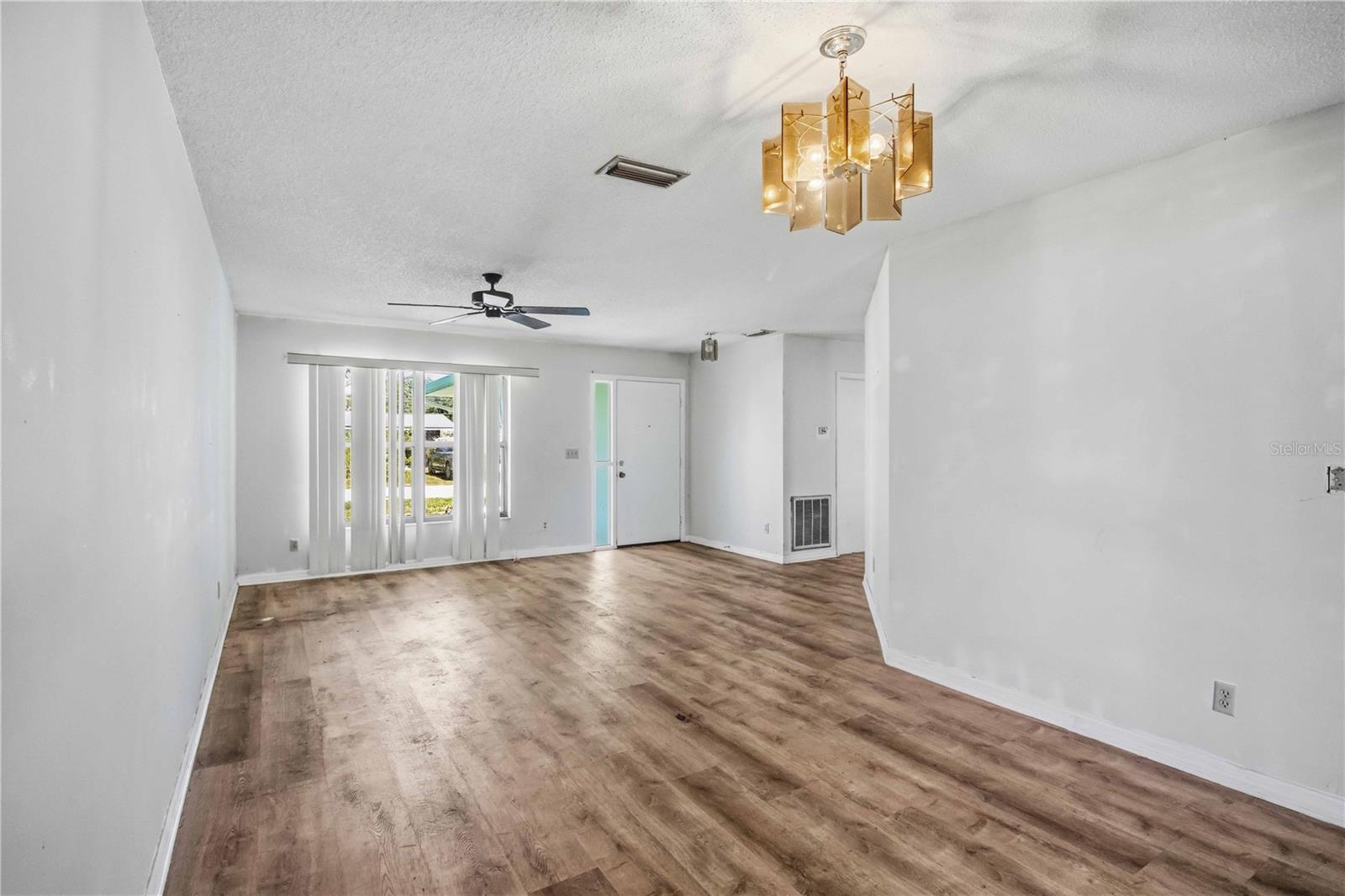 Image 6 of 28 For 2715 27th Avenue Drive W