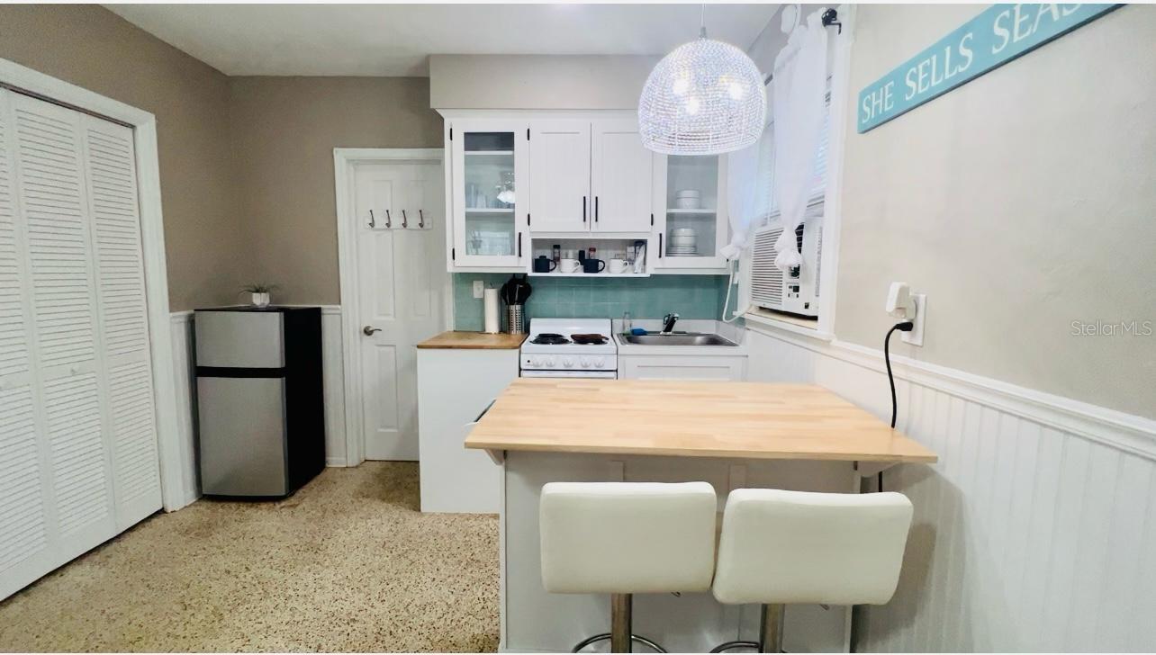 Image 54 of 100 For 1761 Siesta Dr & 1760 Wisconsin Ln