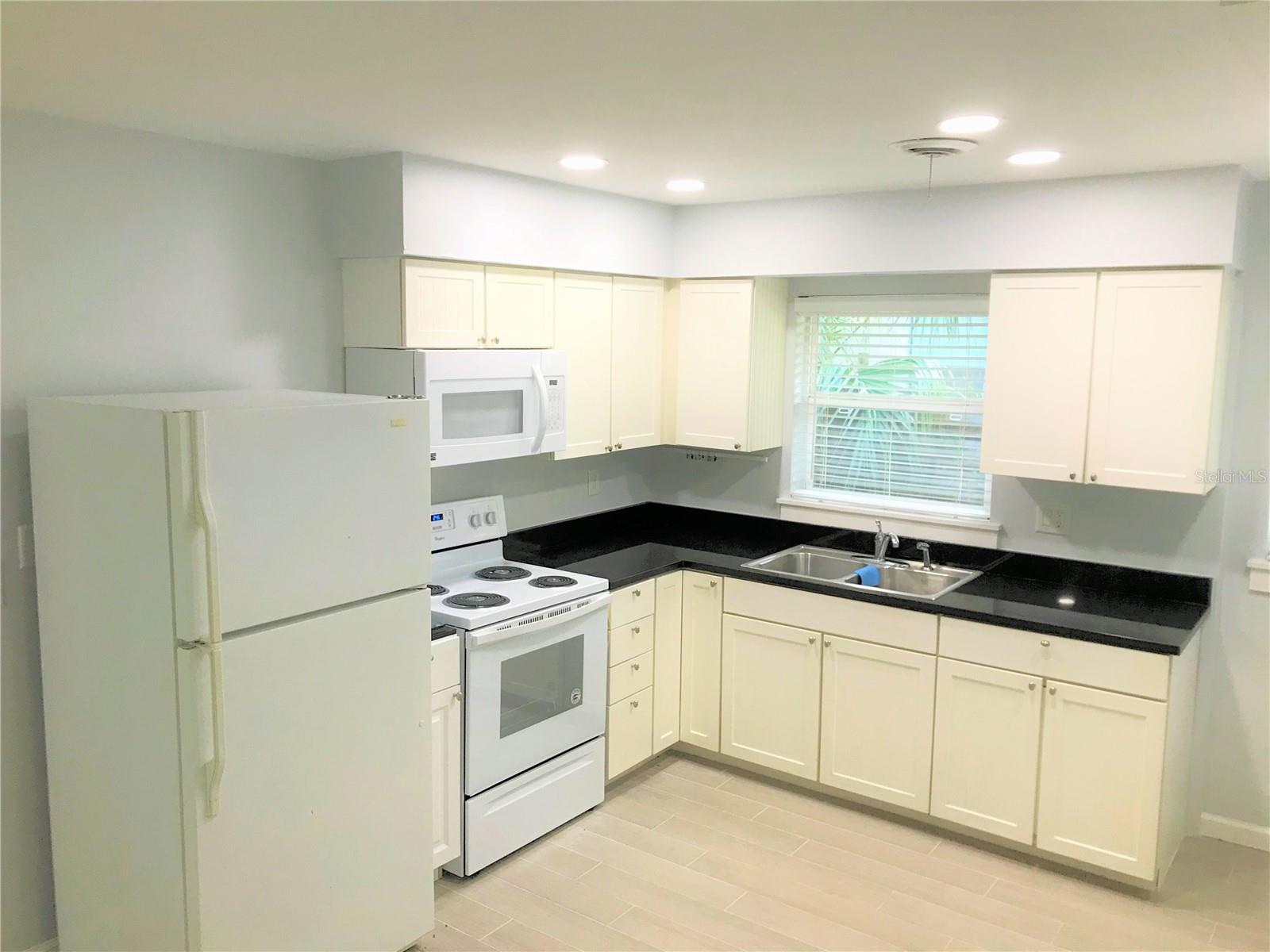 Image 5 of 25 For 2541 Floyd Street