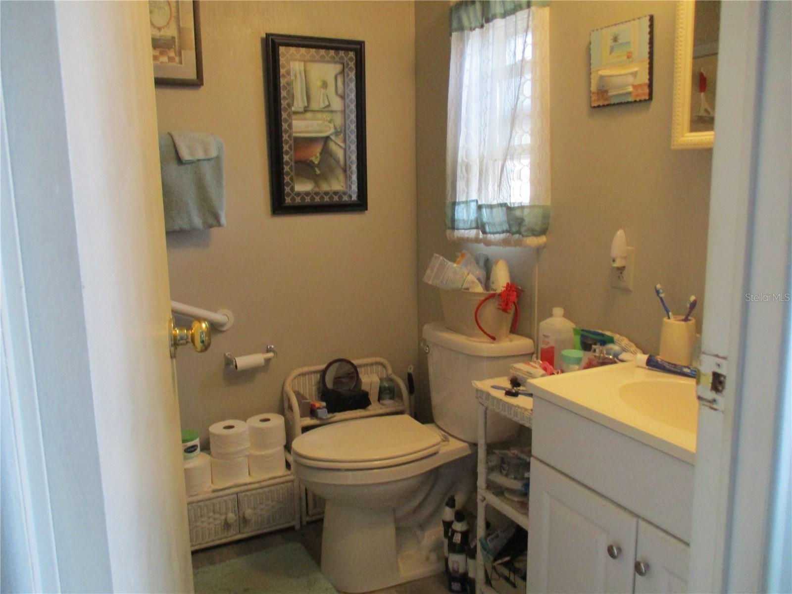 Image 14 of 16 For 5208 5th B Street E