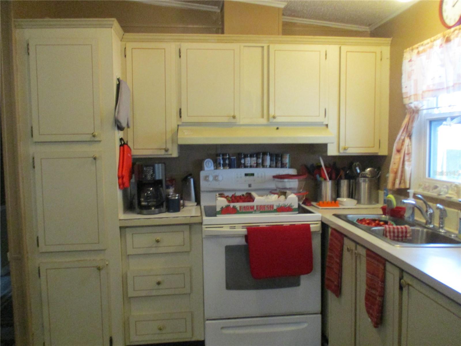 Image 5 of 16 For 5208 5th B Street E