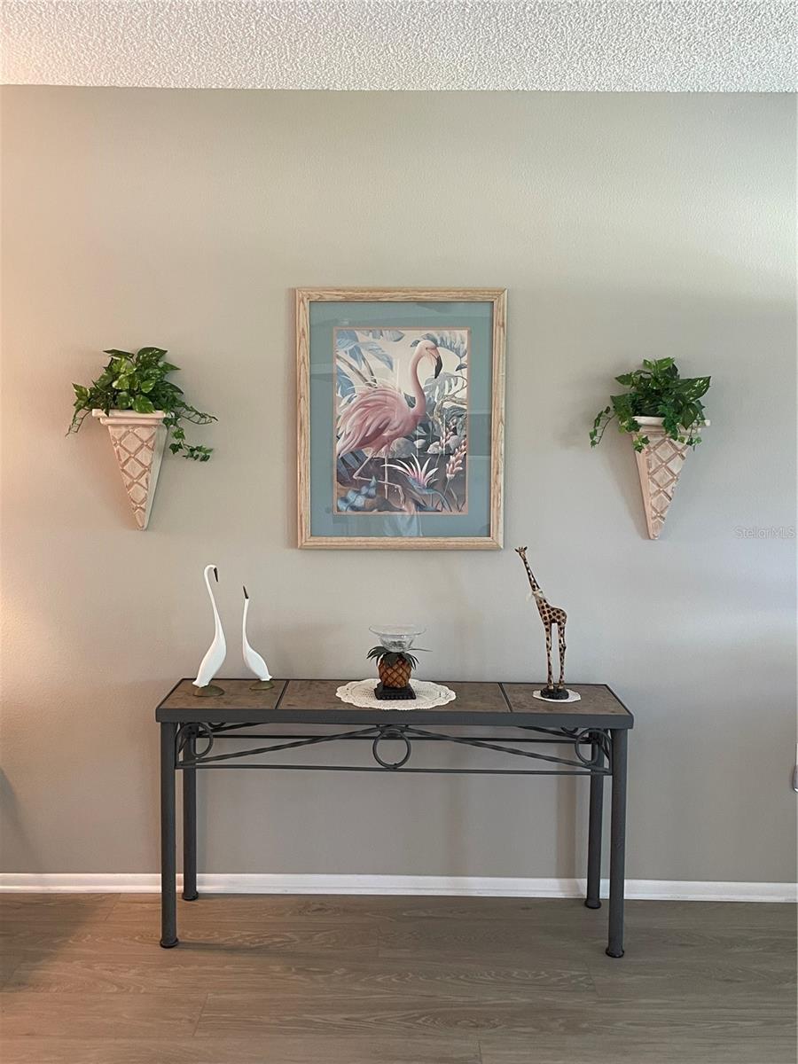 Image 11 of 39 For 1001 Marion Avenue 8