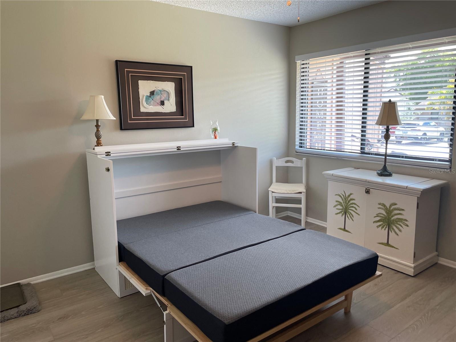 Image 19 of 39 For 1001 Marion Avenue 8