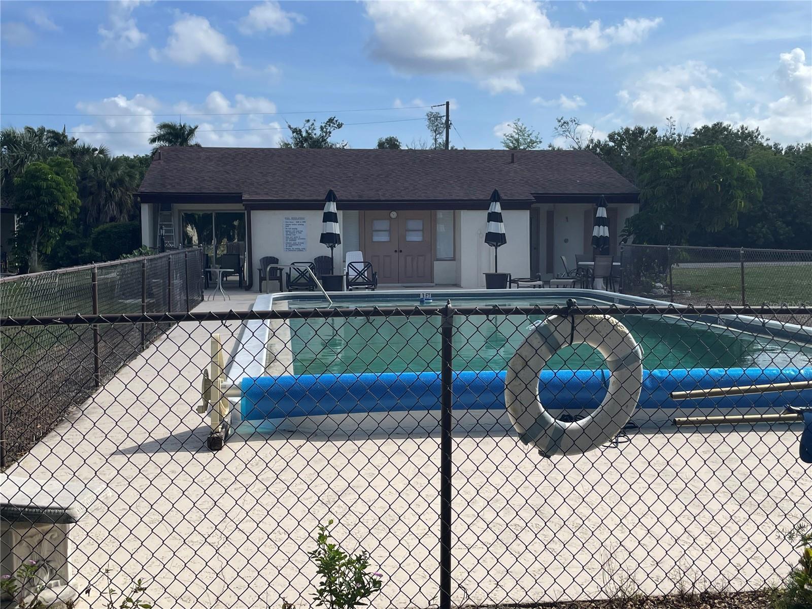 Image 36 of 39 For 1001 Marion Avenue 8