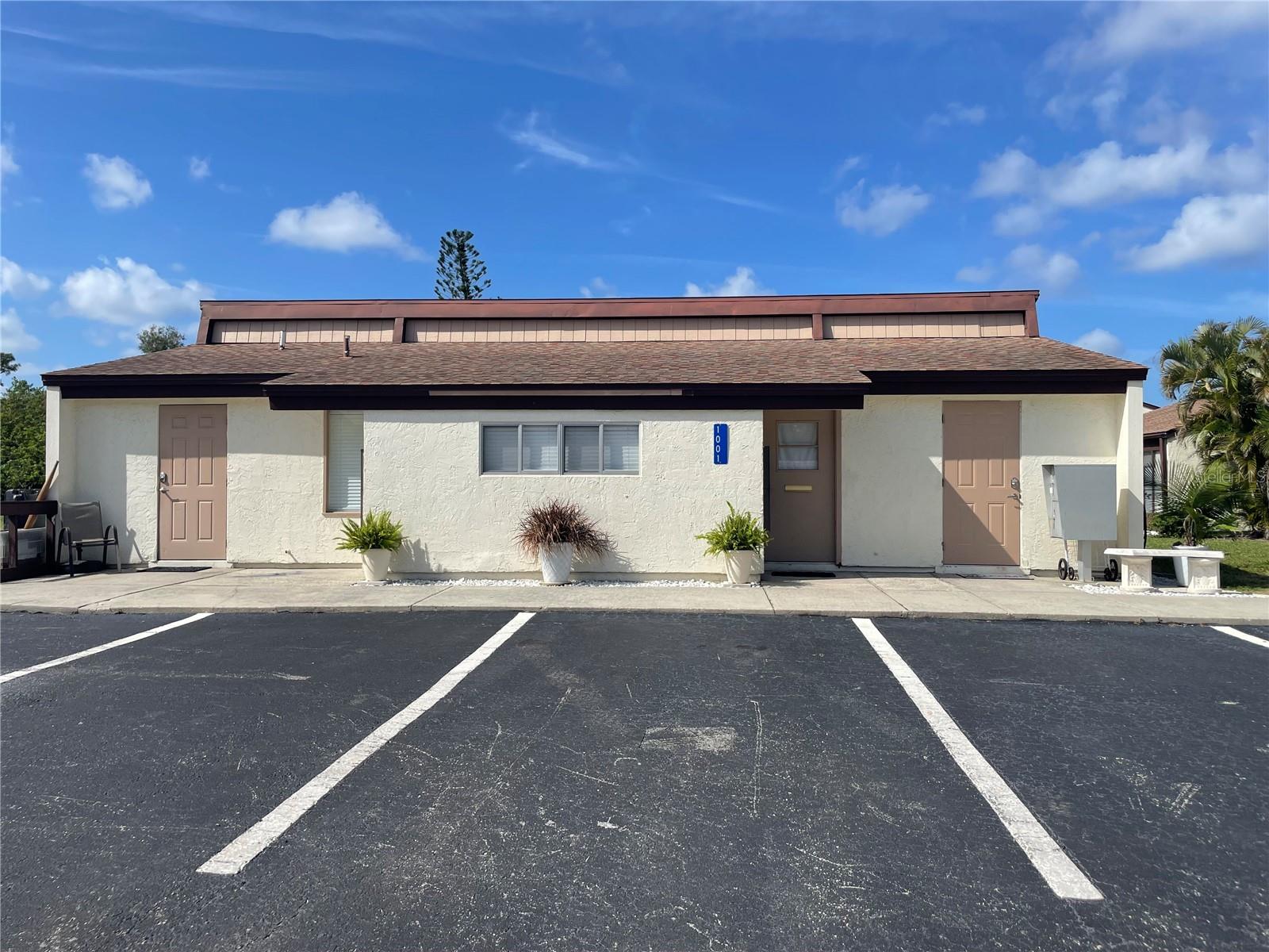 Image 37 of 39 For 1001 Marion Avenue 8