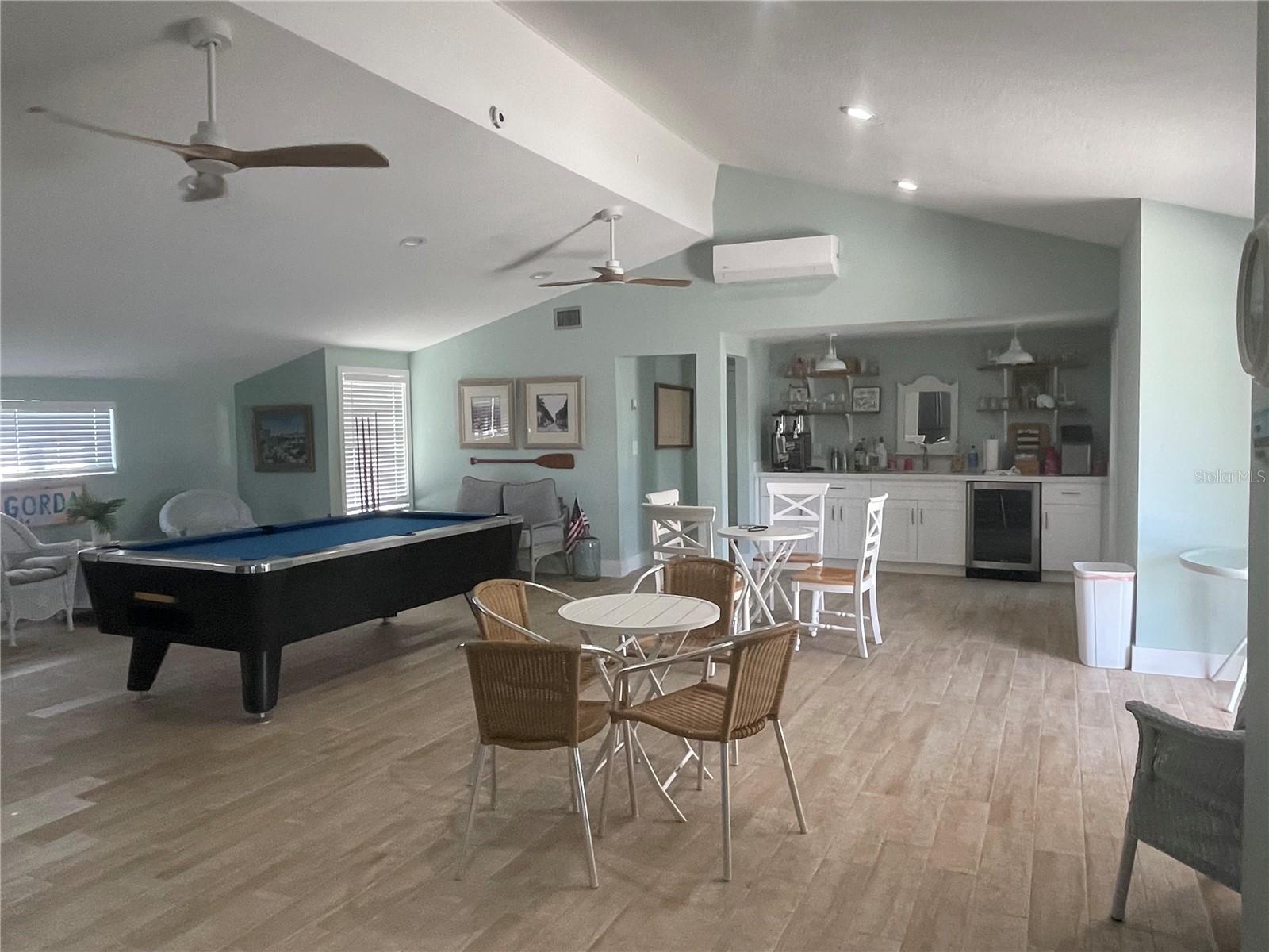 Image 5 of 39 For 1001 Marion Avenue 8