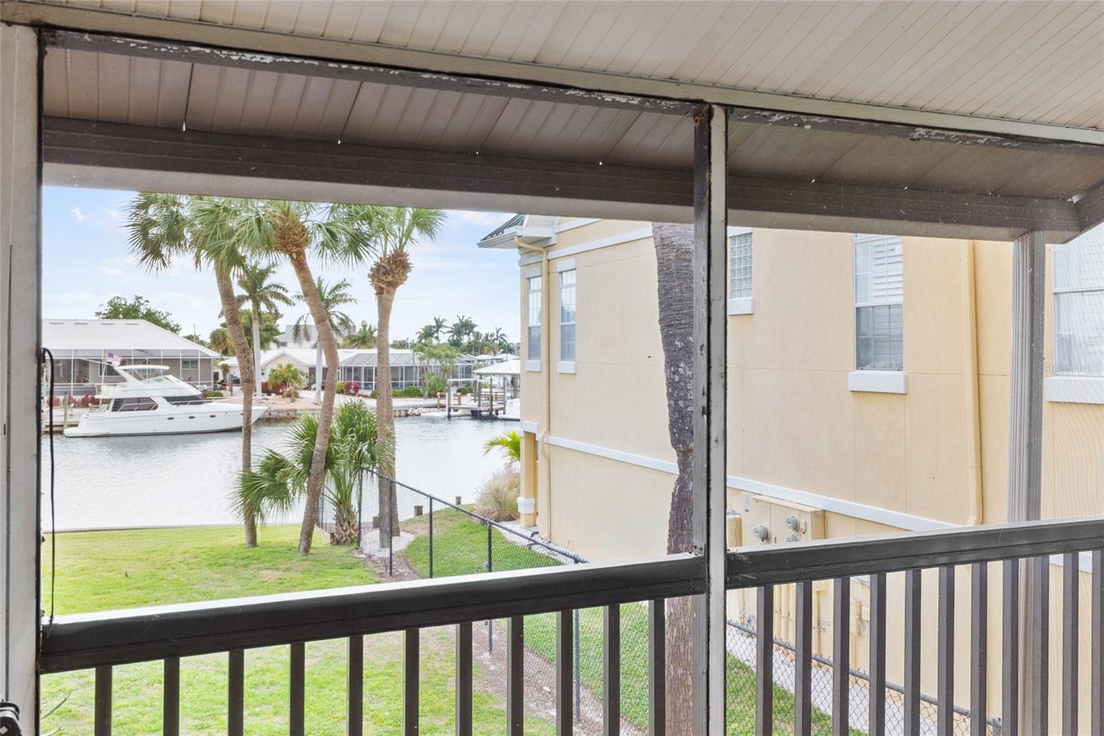 Image 10 of 22 For 1028 Apollo Beach Boulevard 21