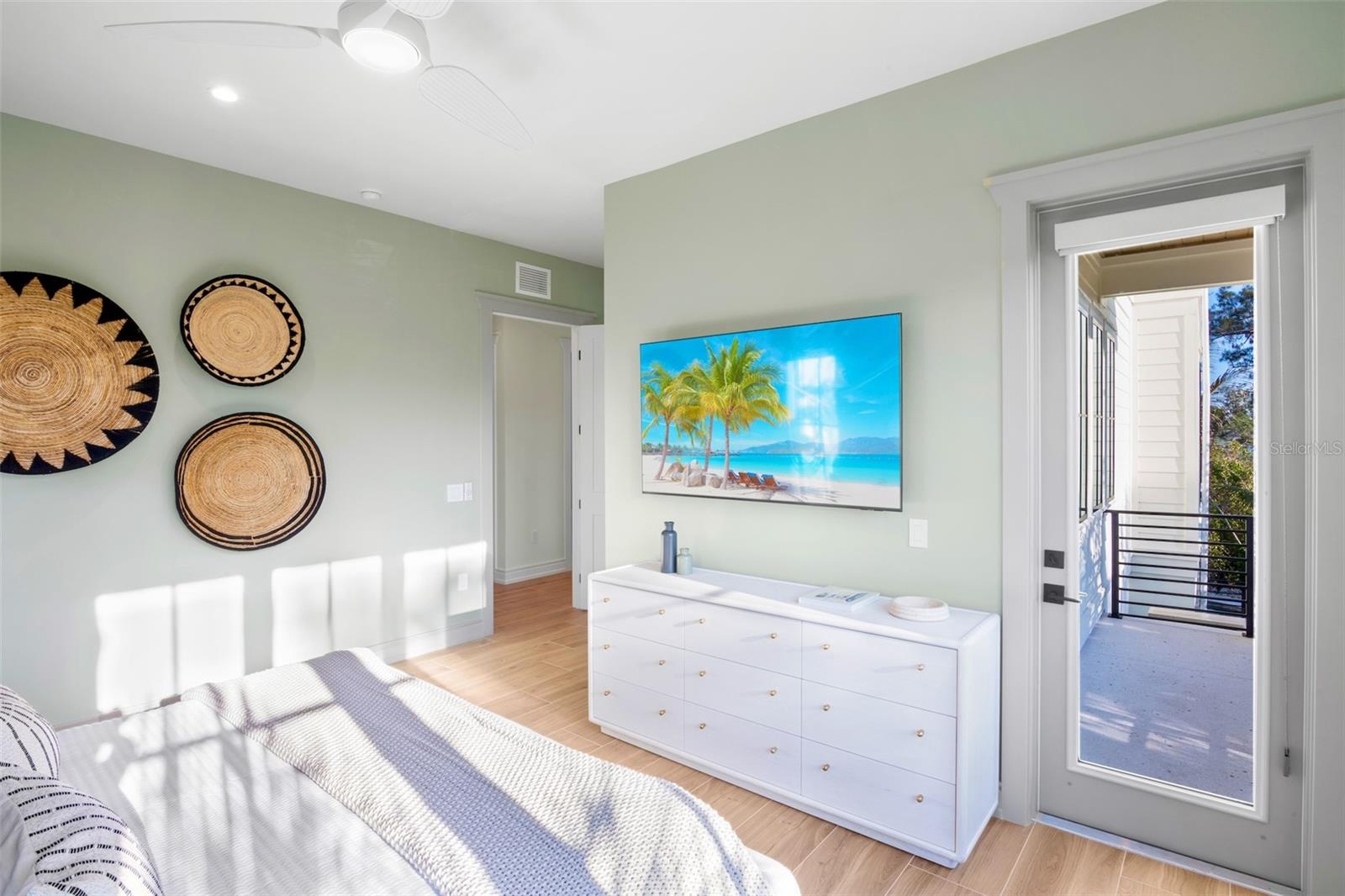 Image 19 of 70 For 6548 Sabal Drive