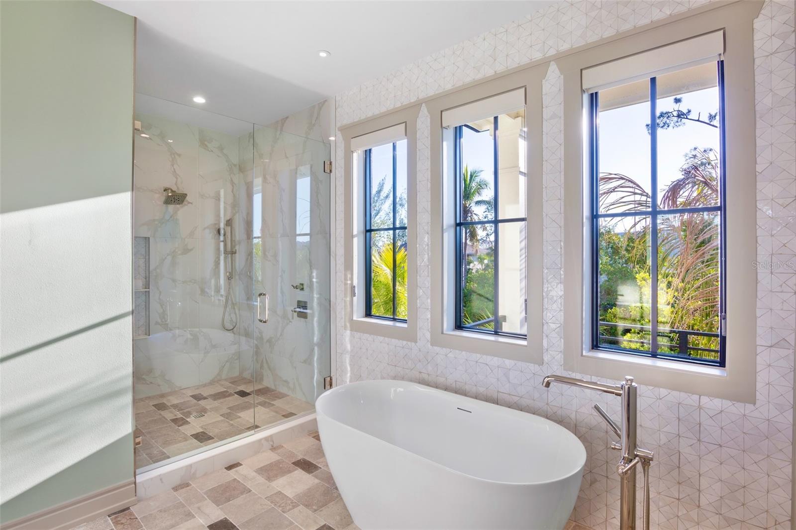 Image 21 of 70 For 6548 Sabal Drive