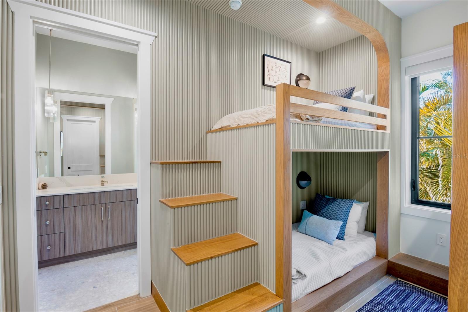 Image 24 of 70 For 6548 Sabal Drive