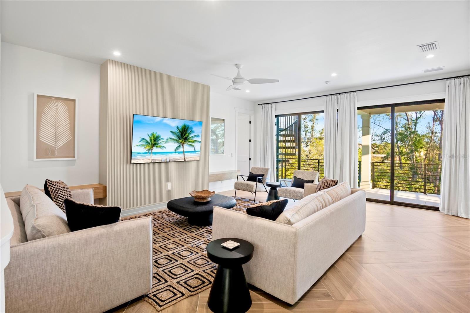 Image 26 of 70 For 6548 Sabal Drive