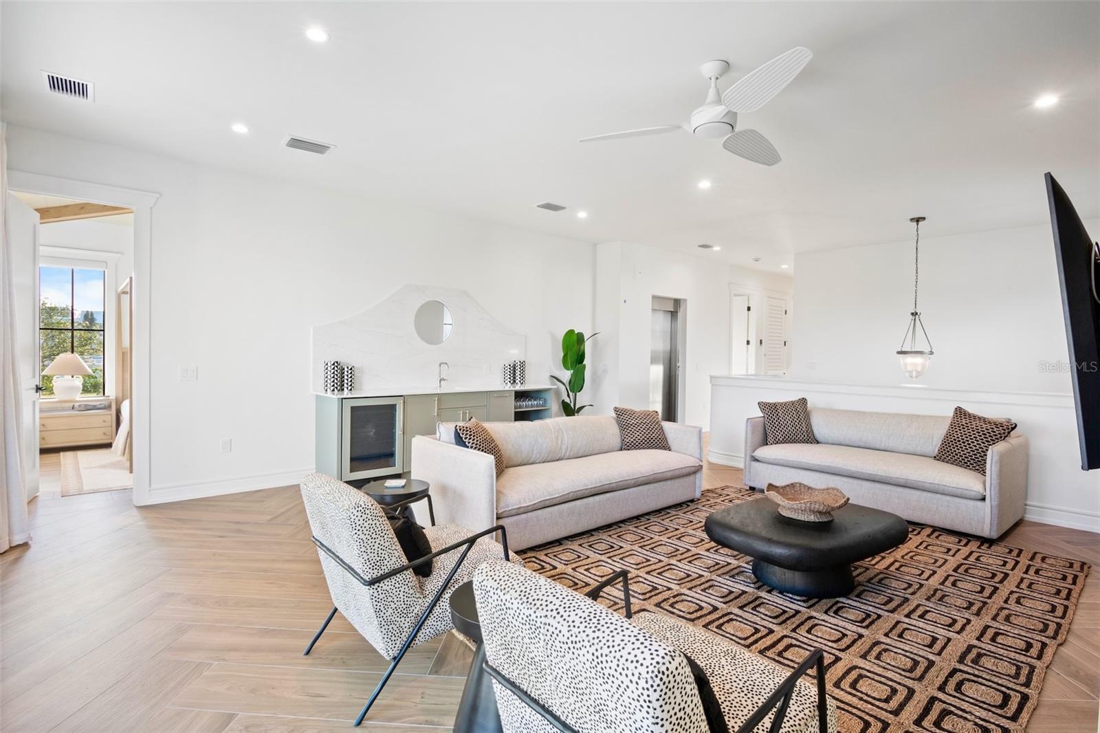 Image 27 of 70 For 6548 Sabal Drive