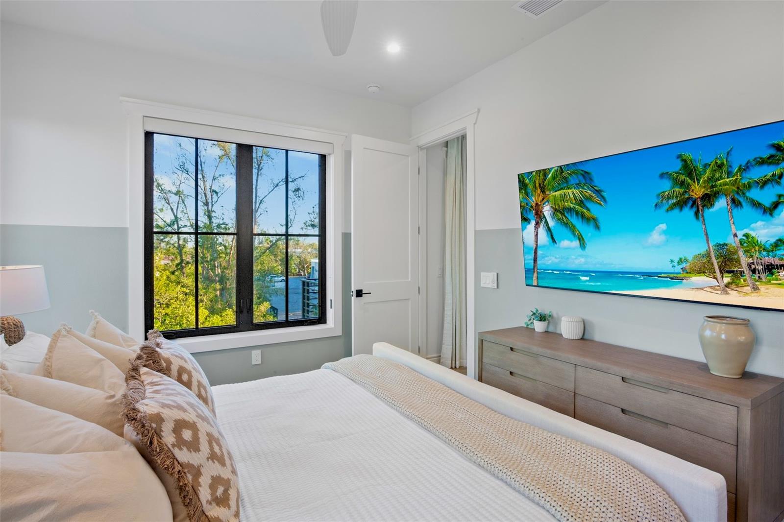 Image 30 of 70 For 6548 Sabal Drive