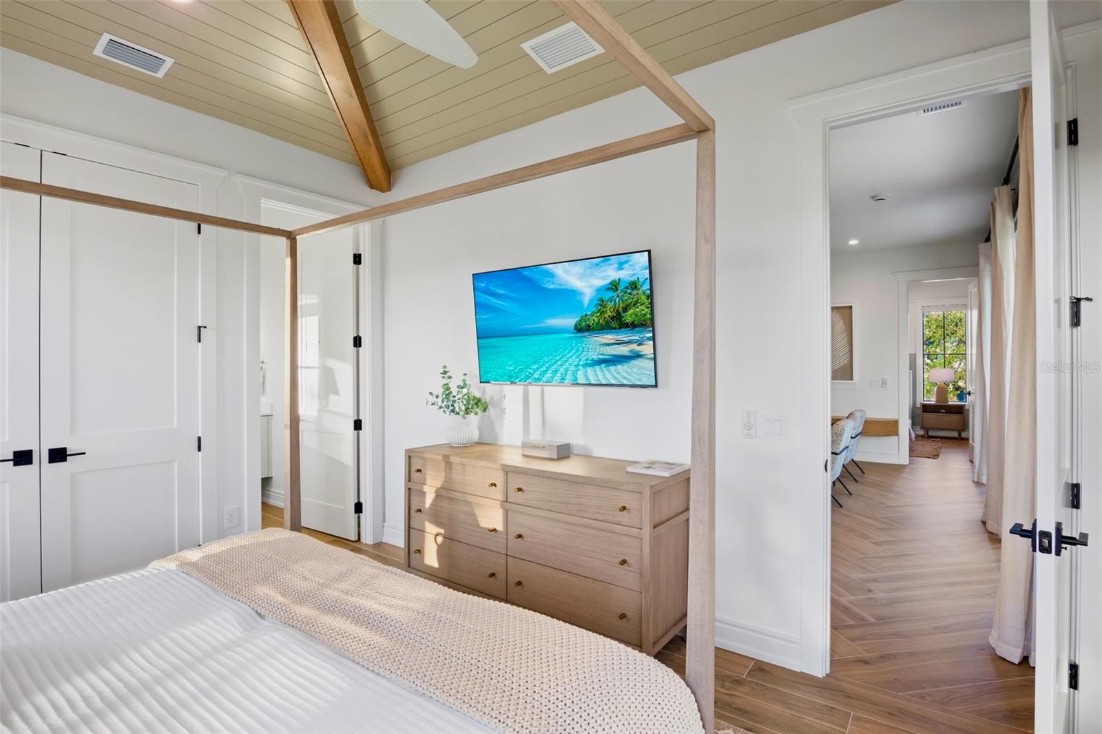 Image 33 of 70 For 6548 Sabal Drive