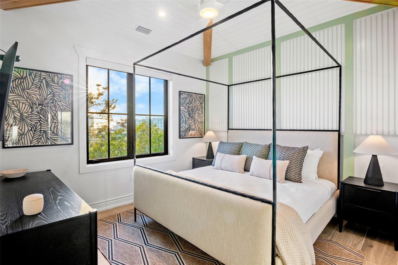 Image 35 of 70 For 6548 Sabal Drive