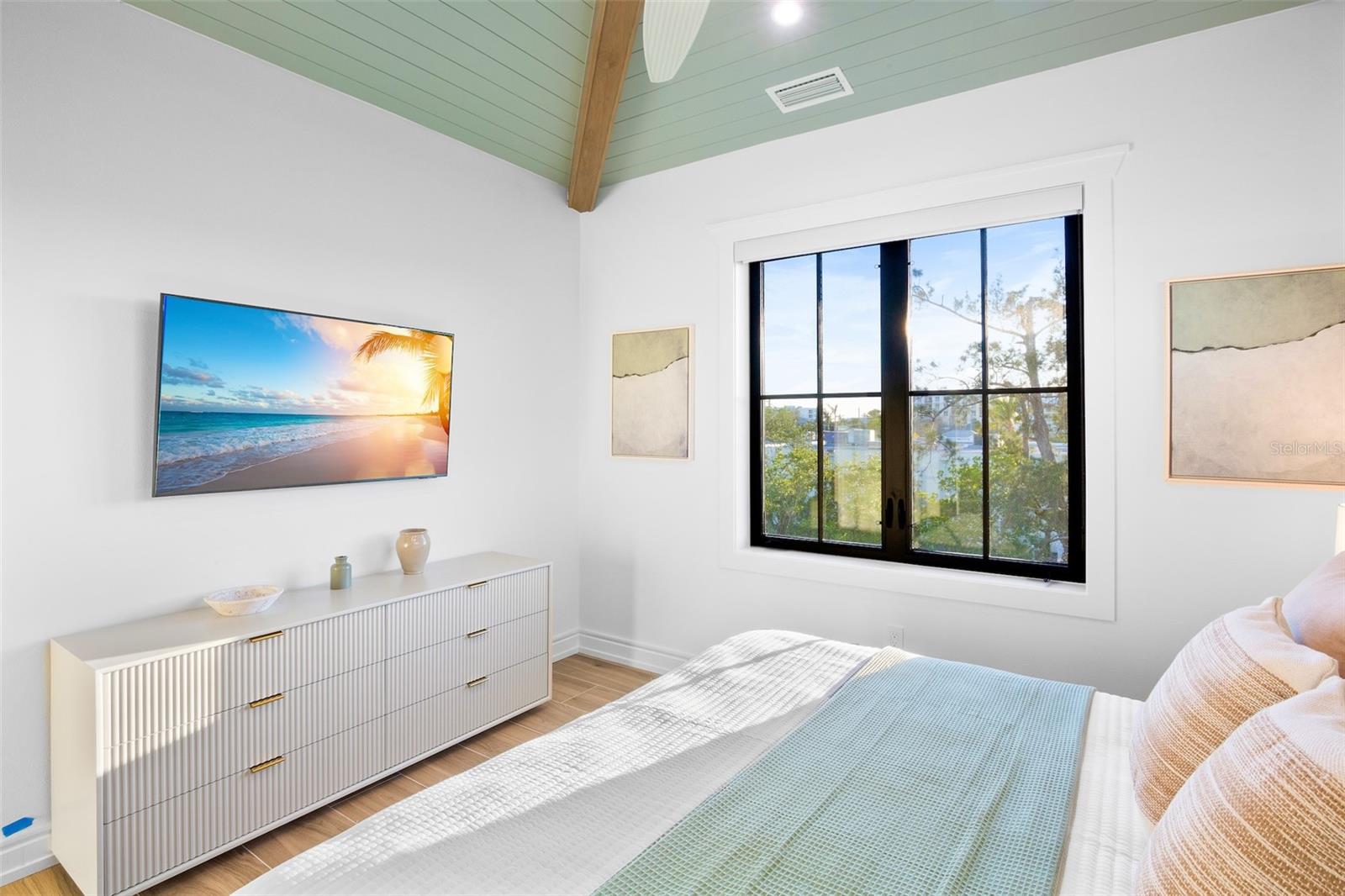 Image 39 of 70 For 6548 Sabal Drive