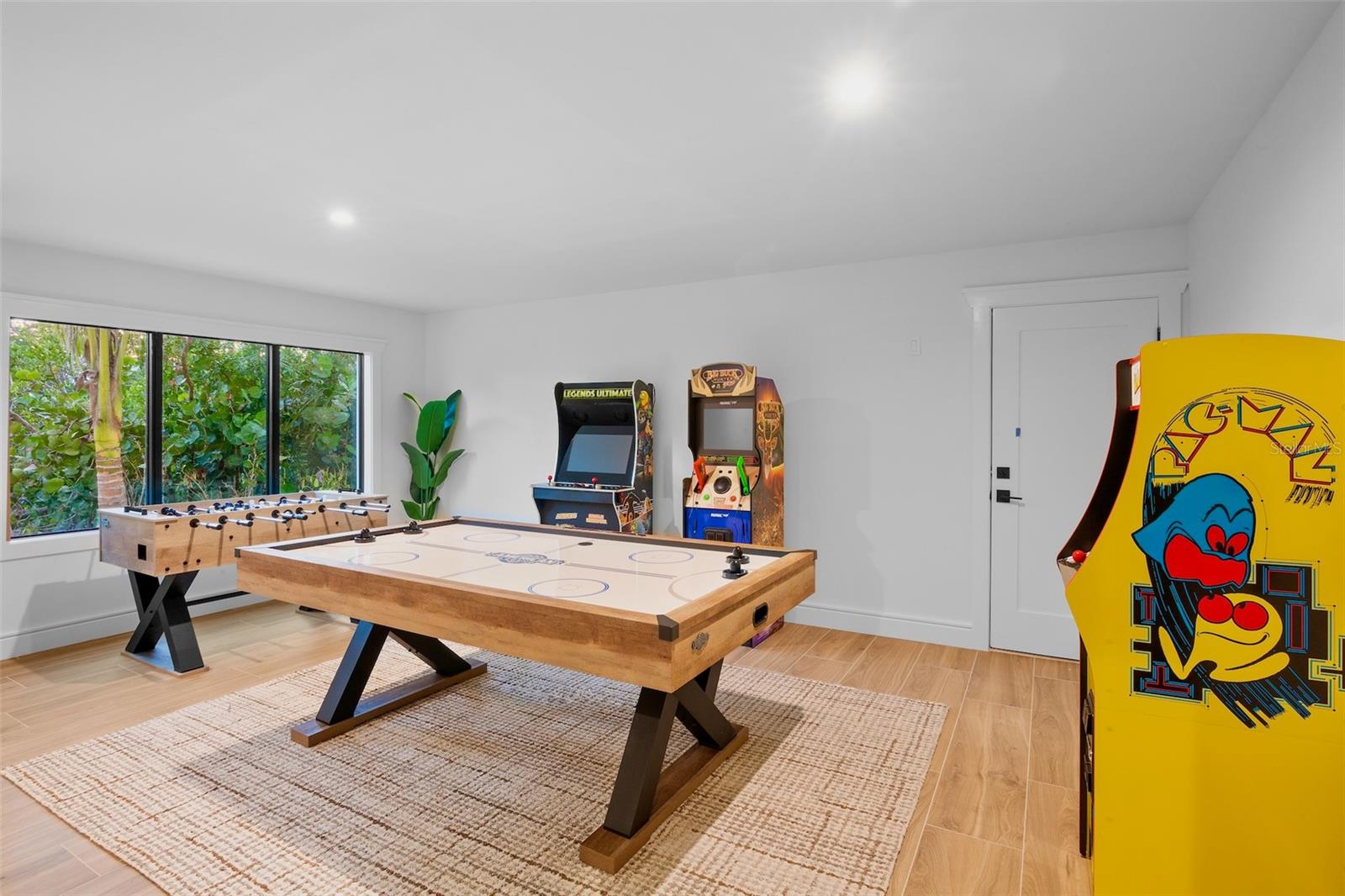 Image 52 of 70 For 6548 Sabal Drive