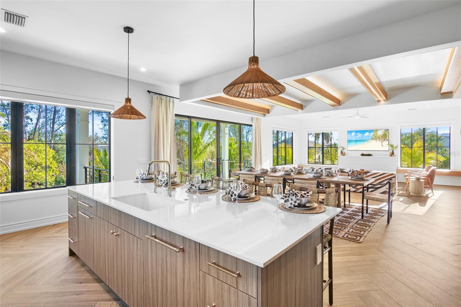 Image 8 of 70 For 6548 Sabal Drive