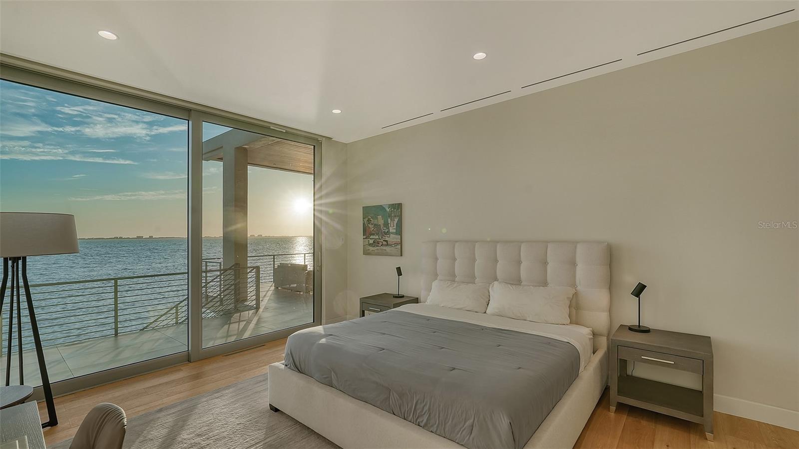 Image 12 of 30 For 4123 Bay Shore Road